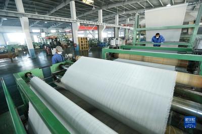 山東即墨 科技篷布闖市場(chǎng)，涂膜技術(shù)引領(lǐng)產(chǎn)業(yè)升級(jí)